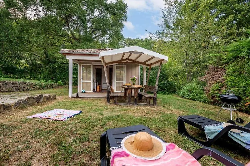 Camping La Serre Aigues-Vives  Aigues-Vives (Ariege)