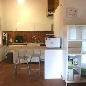 https://le-paradis-des-oiseaux.fr-provencehotel.com